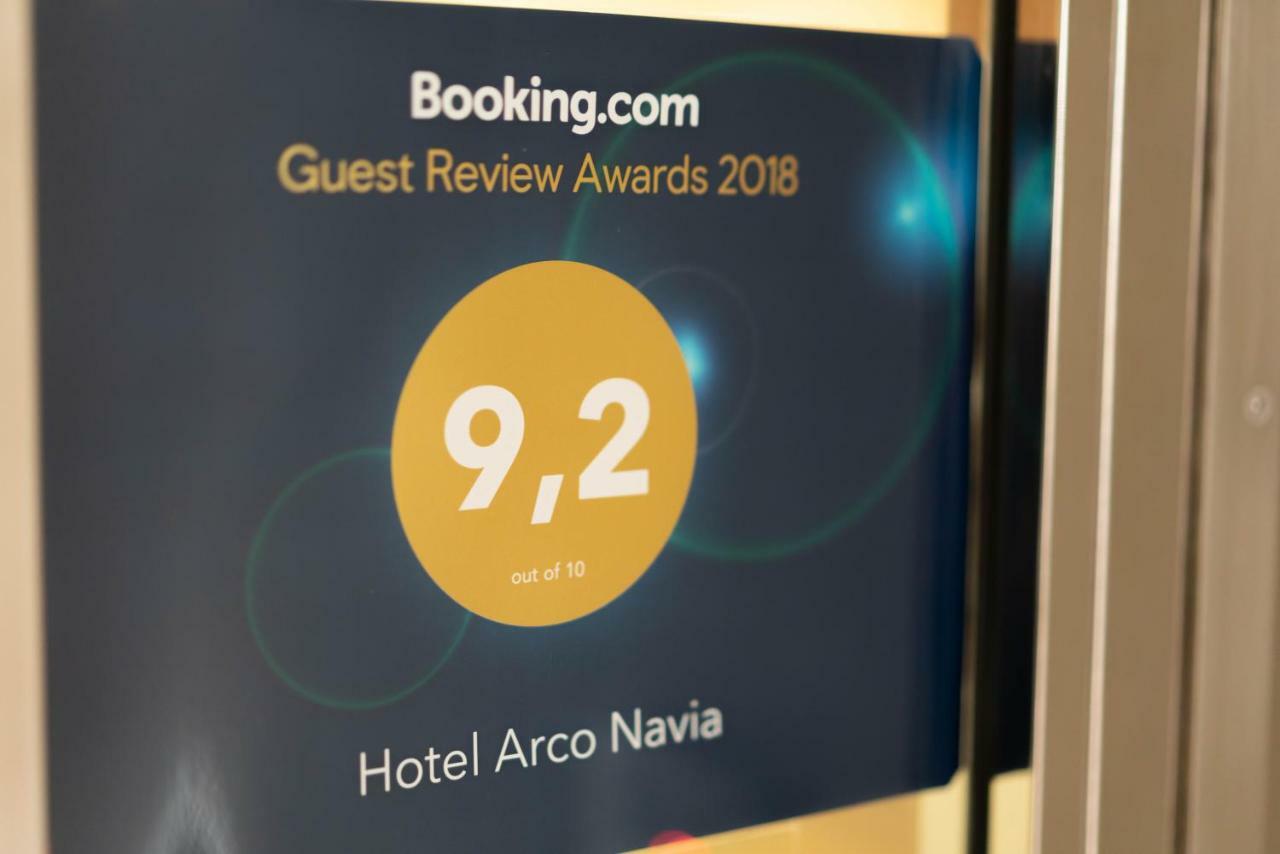 Hotel Arco นาเวีย ภายนอก รูปภาพ